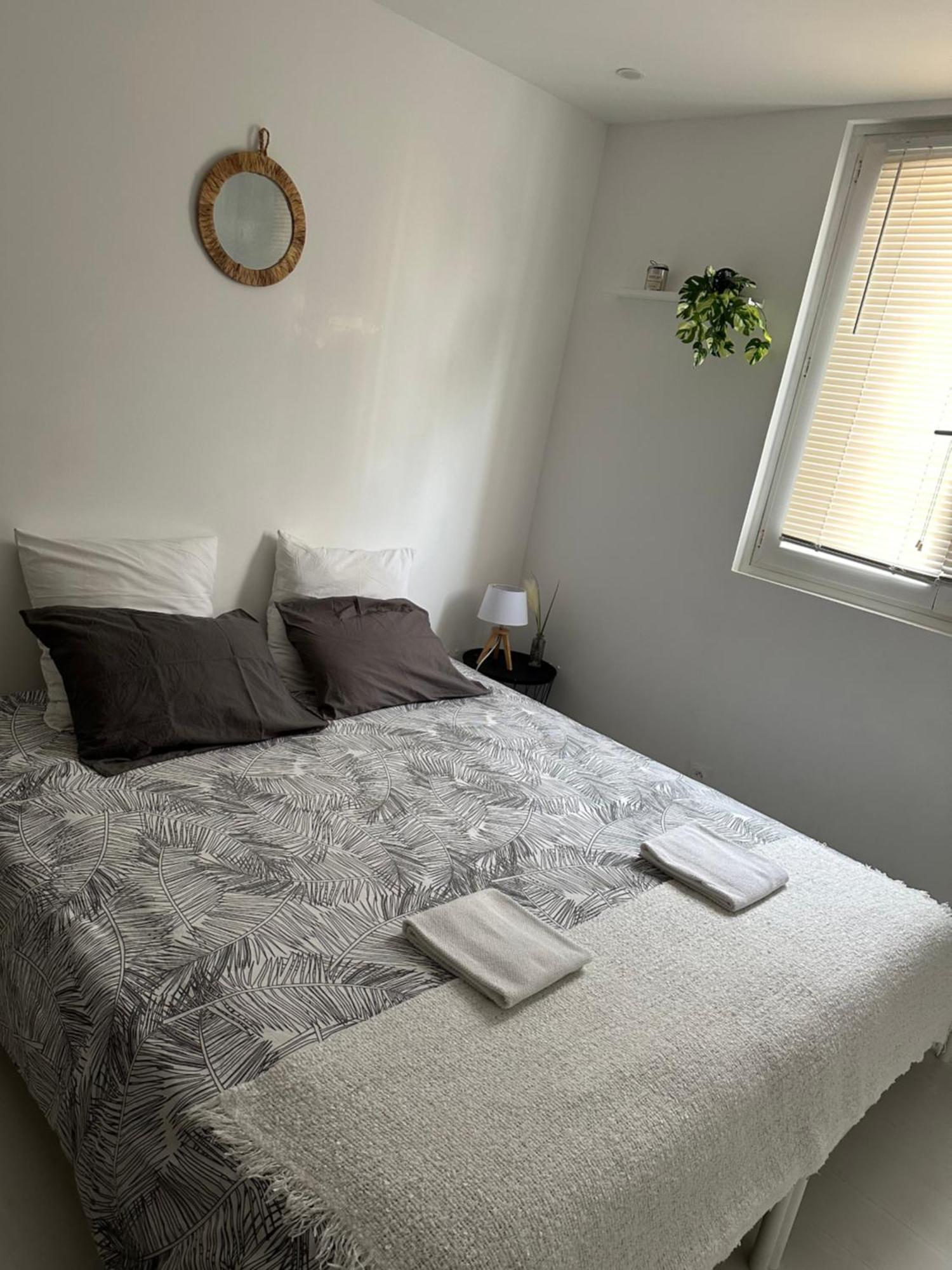Privat Room In Private Security Residence With Free Parking, 1 Minute From Tramway, 9 Minutes From De Center, Accessible All Transports Nice Exterior photo
